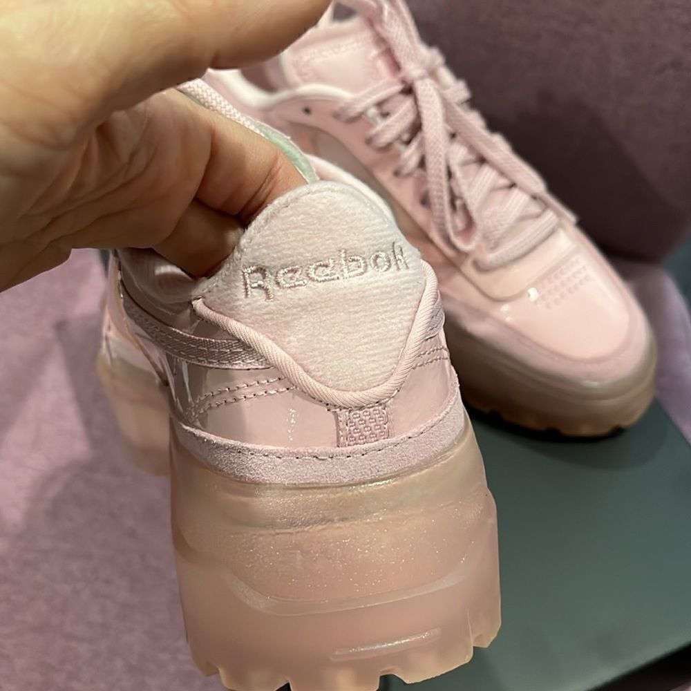 Cardi b Reebok - Picture 6 of 9